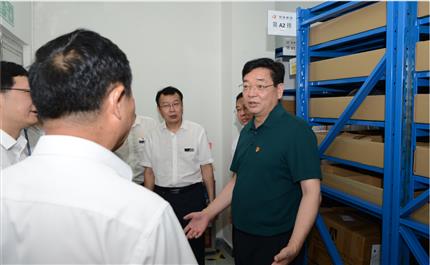 河南航投黨委書記、董事長張明超 深入中原龍浩開展“不忘初心、牢記使命”主題教育調研